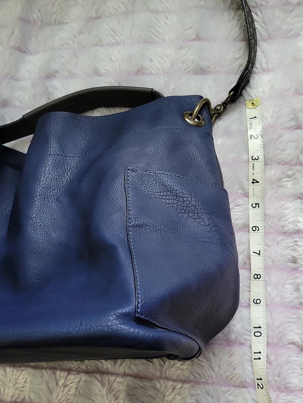 NWT G.H. Bass 2-in-1 Dark Navy Hobo Slouch Grommet Strap Shoulder Hand Bag